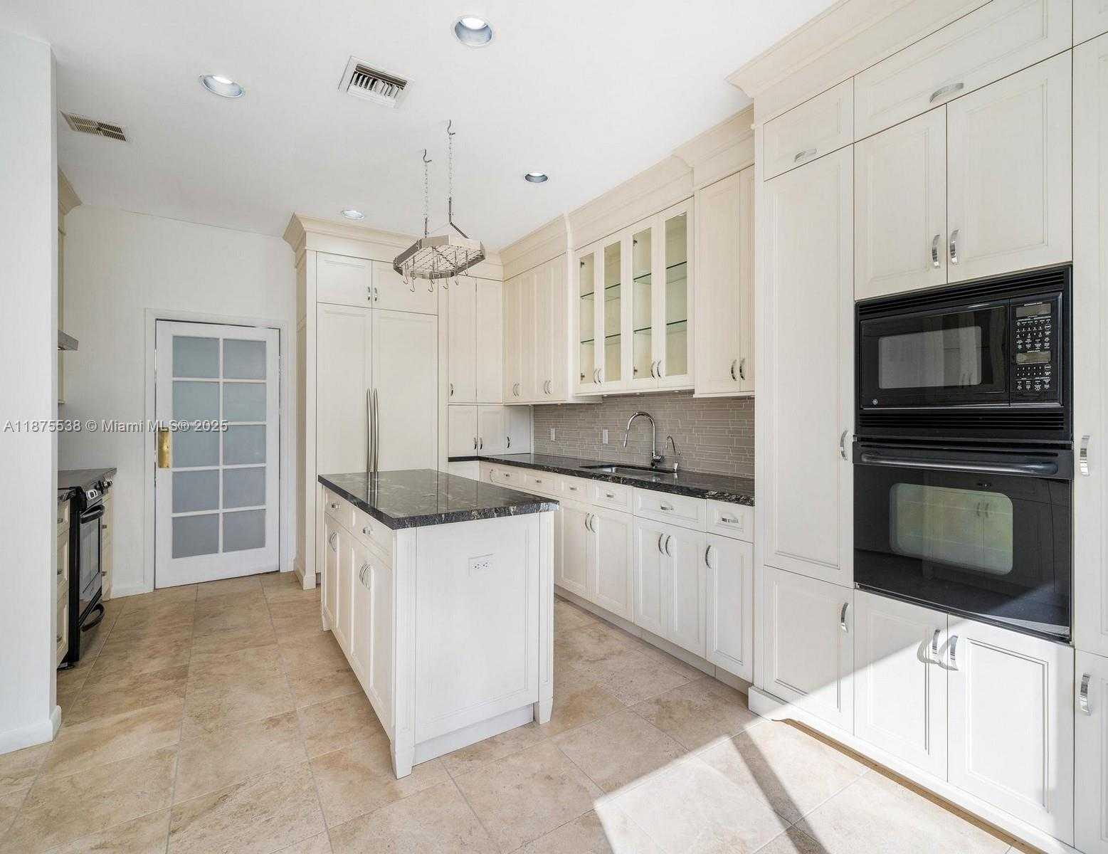 Small Image of 2000 SOUTH BAYSHORE DR #61, Miami Number 13