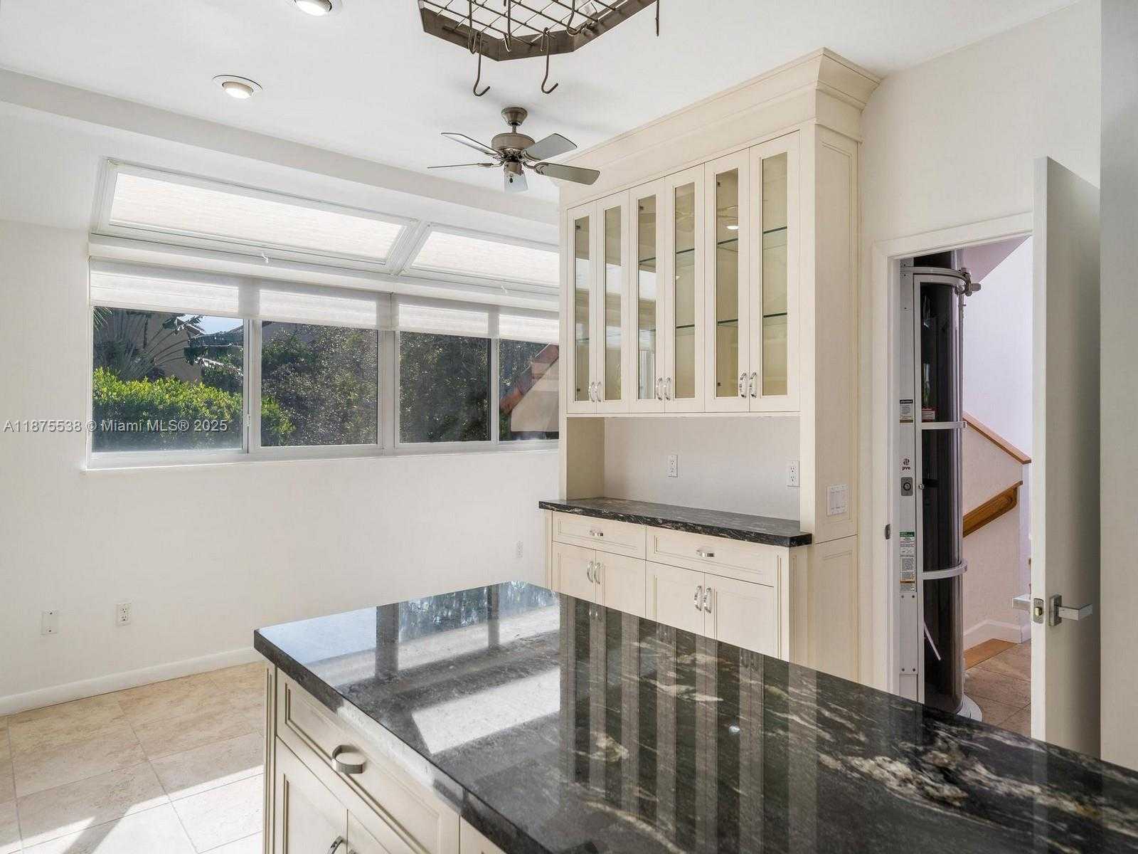 Small Image of 2000 SOUTH BAYSHORE DR #61, Miami Number 14