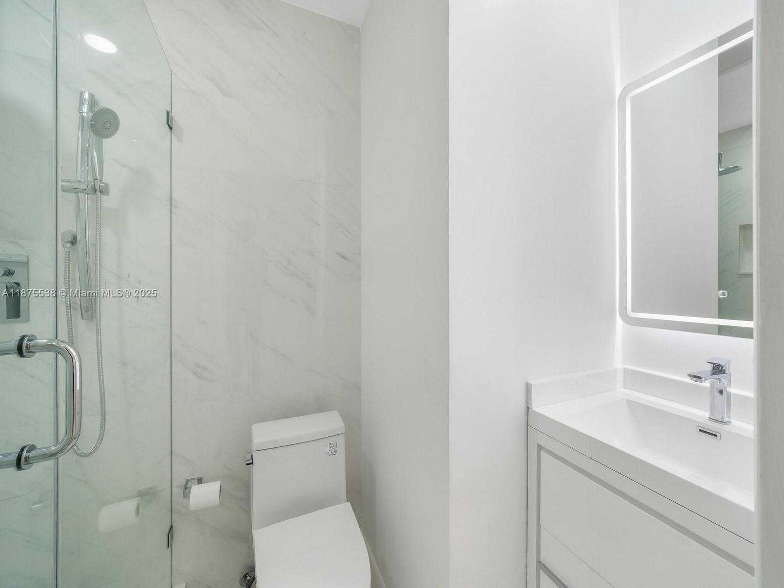 Small Image of 2000 SOUTH BAYSHORE DR #61, Miami Number 22