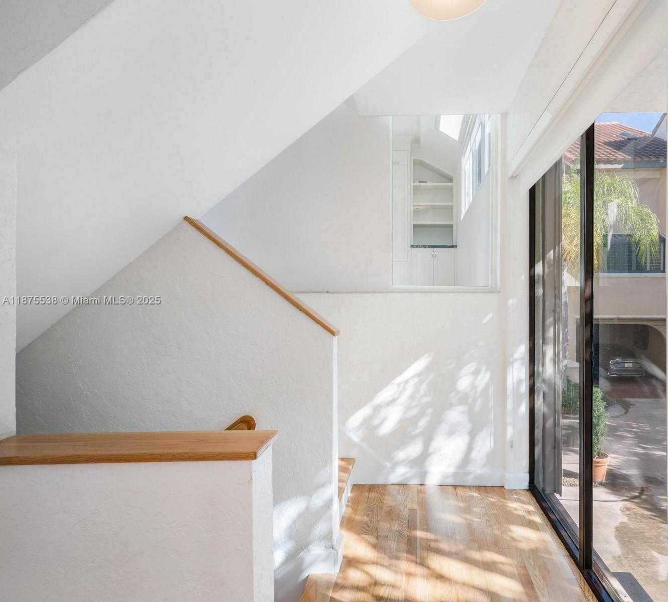 Small Image of 2000 SOUTH BAYSHORE DR #61, Miami Number 24