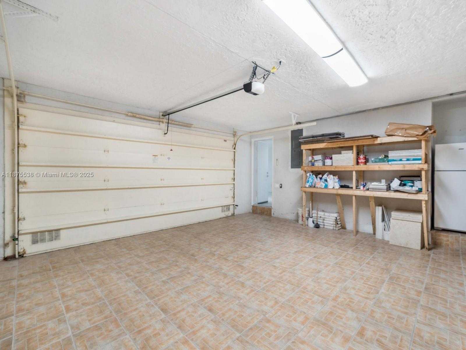 Small Image of 2000 SOUTH BAYSHORE DR #61, Miami Number 25