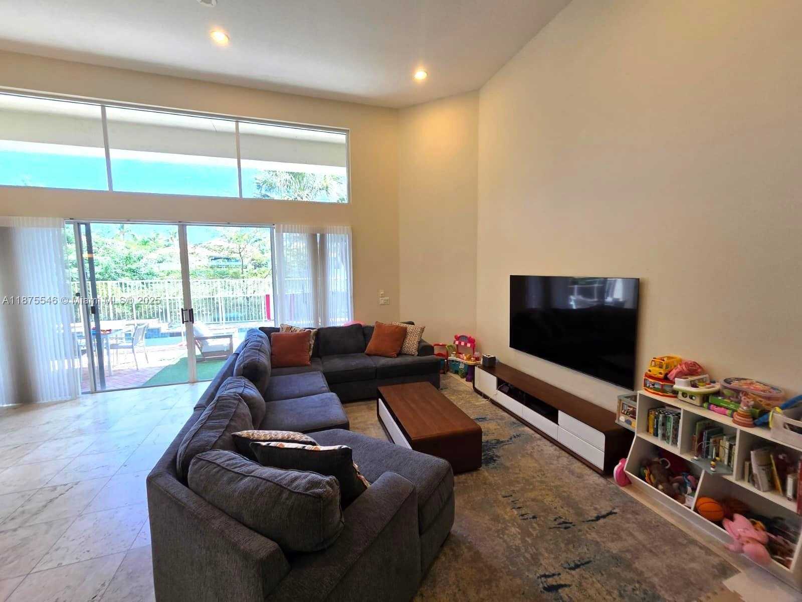 Small Image of 7030 ISLEGROVE PL, Boca Raton Number 4