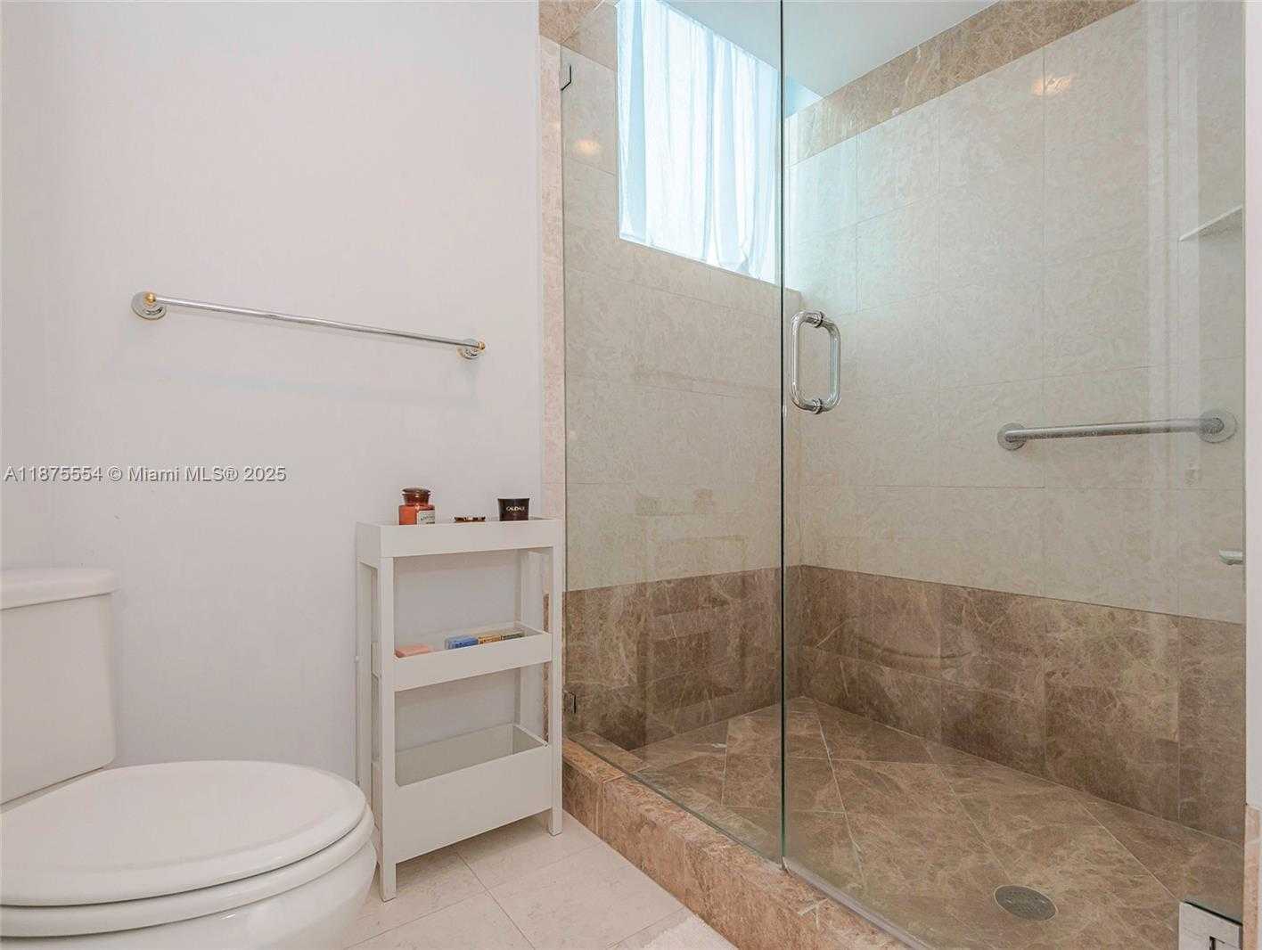 Small Image of 3370 HIDDEN BAY DR #906, Aventura Number 17
