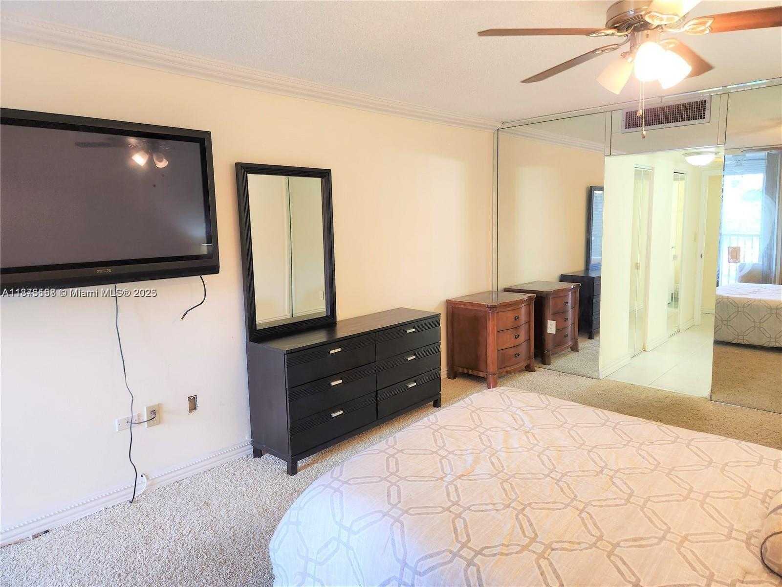 Small Image of 3375 NORTH COUNTRY CLUB DR #203, Aventura Number 12