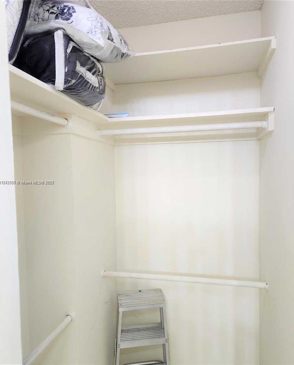 Small Image of 3375 NORTH COUNTRY CLUB DR #203, Aventura Number 8