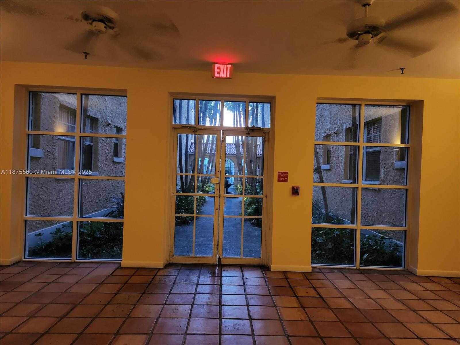 Small Image of 1255 PENNSYLVANIA AVE #311, Miami Beach Number 3