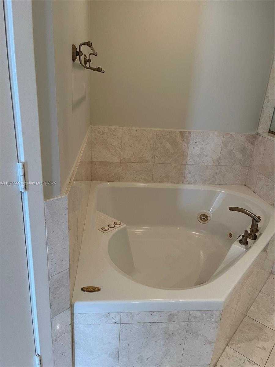 Small Image of 901 BRICKELL KEY BLVD #1203, Miami Number 15