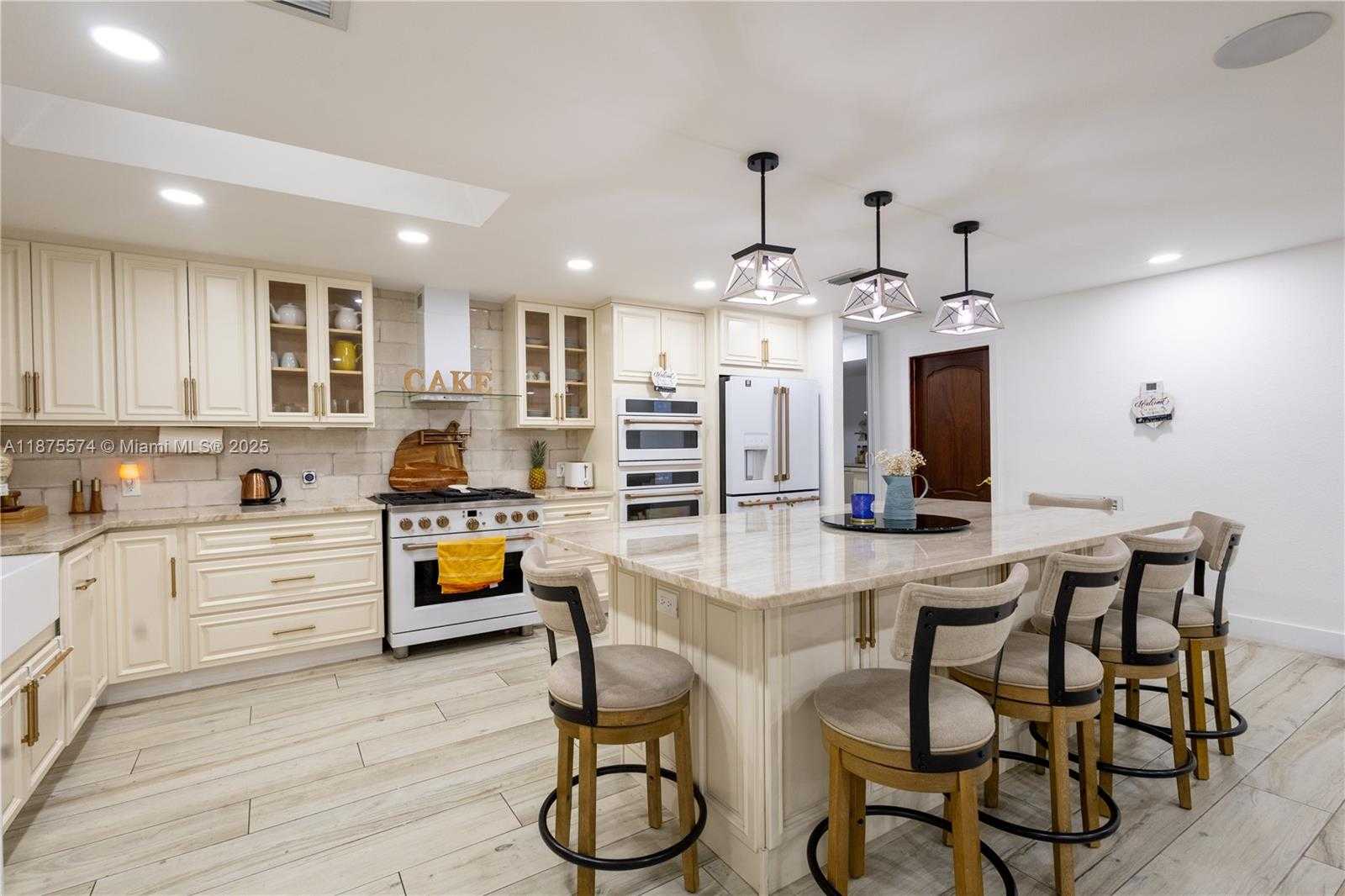 Small Image of 14500 SOUTH WEST 17TH CT, Davie Number 10