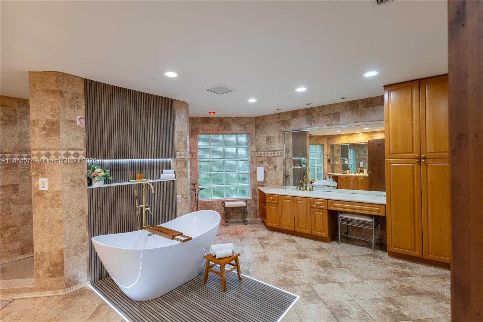 Small Image of 14500 SOUTH WEST 17TH CT, Davie Number 13
