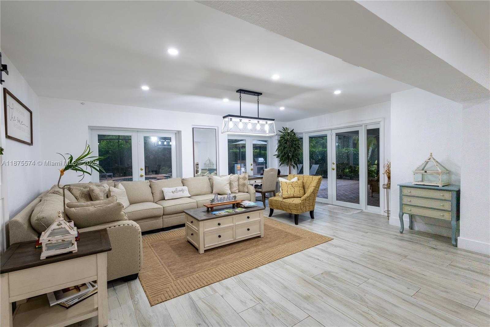 Small Image of 14500 SOUTH WEST 17TH CT, Davie Number 17