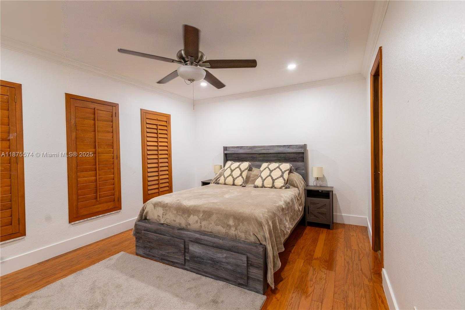 Small Image of 14500 SOUTH WEST 17TH CT, Davie Number 22