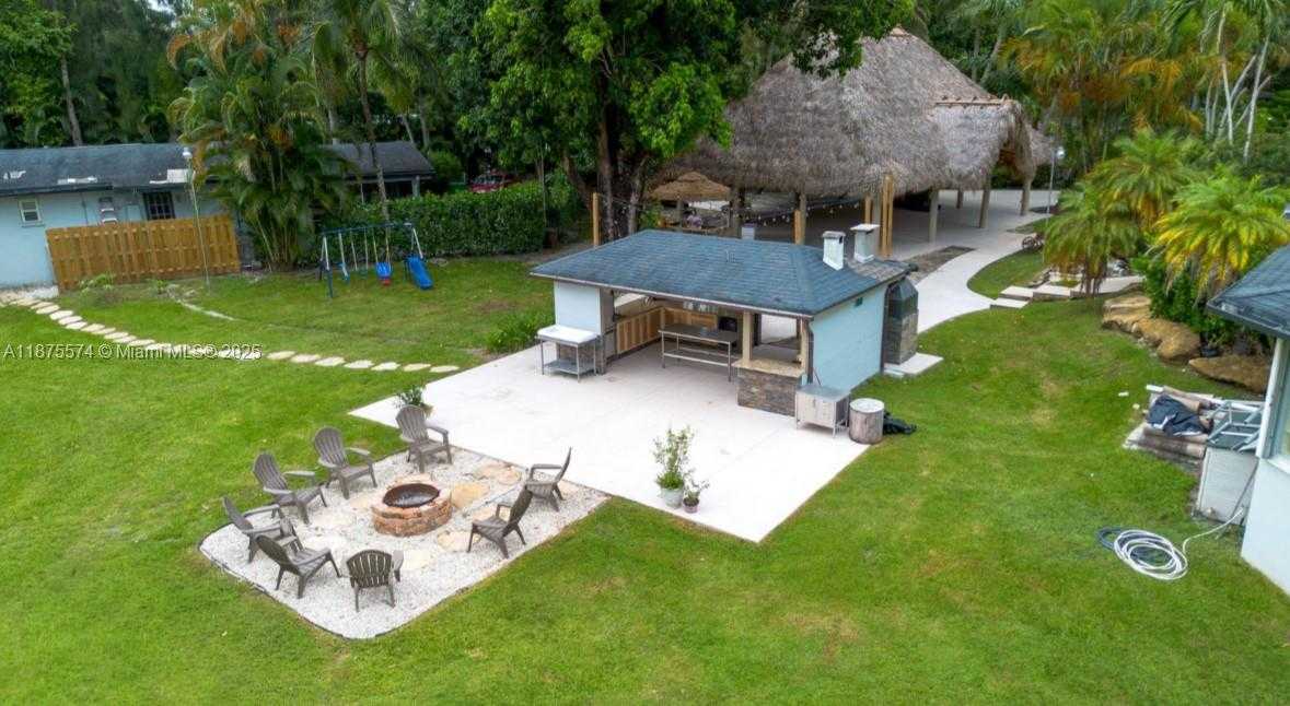 Small Image of 14500 SOUTH WEST 17TH CT, Davie Number 4