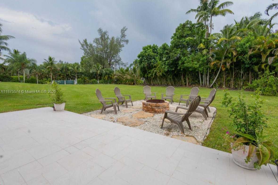 Small Image of 14500 SOUTH WEST 17TH CT, Davie Number 5
