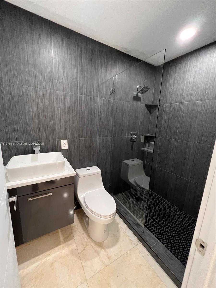 Small Image of 1723 JACKSON ST #2, Hollywood Number 6