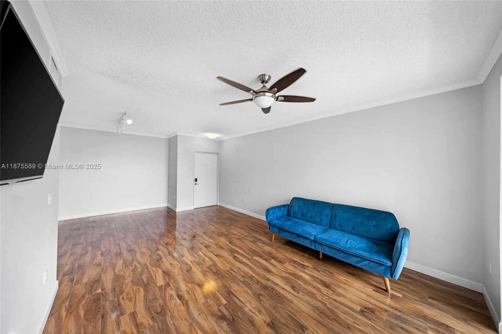 Small Image of 17125 NORTH BAY RD #3301, Sunny Isles Beach Number 4