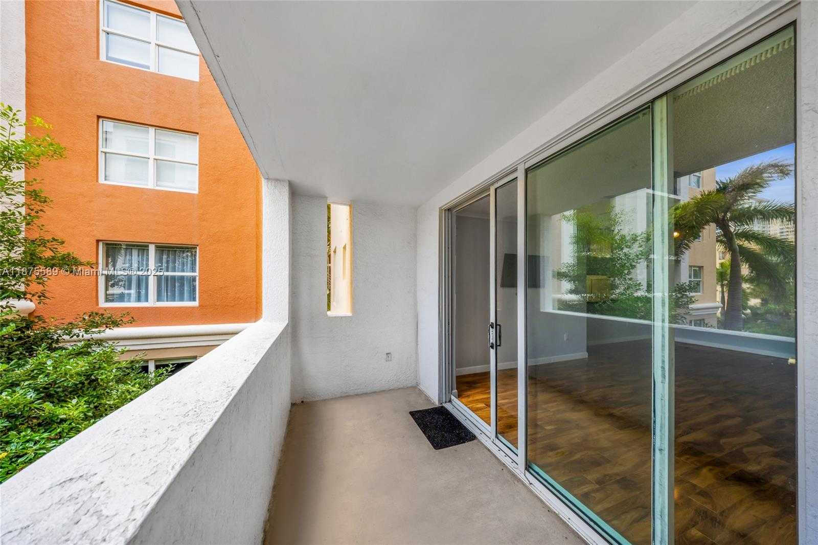 Small Image of 17125 NORTH BAY RD #3301, Sunny Isles Beach Number 5