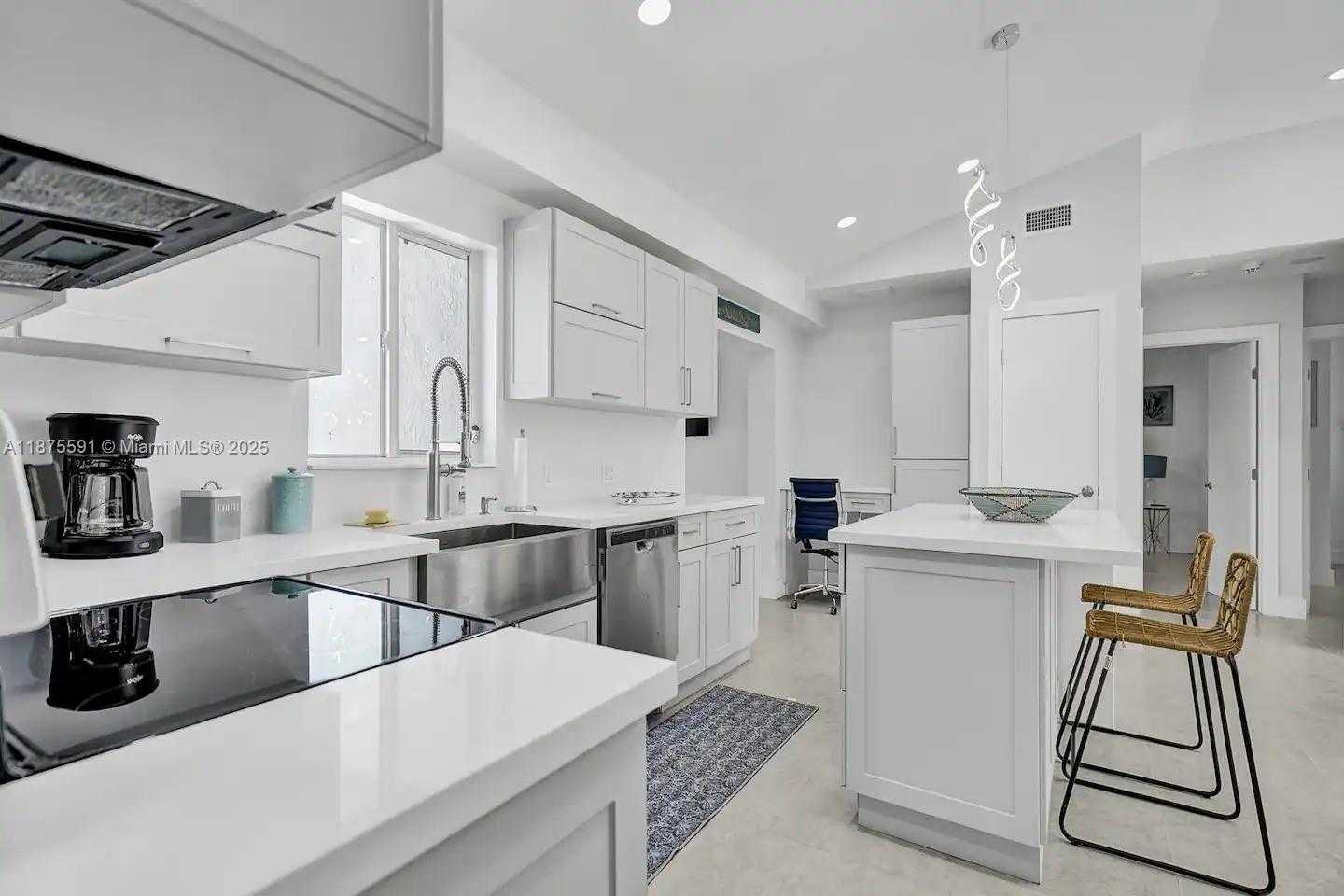 Small Image of 1100 NORTH EAST 17TH WAY, Fort Lauderdale Number 4