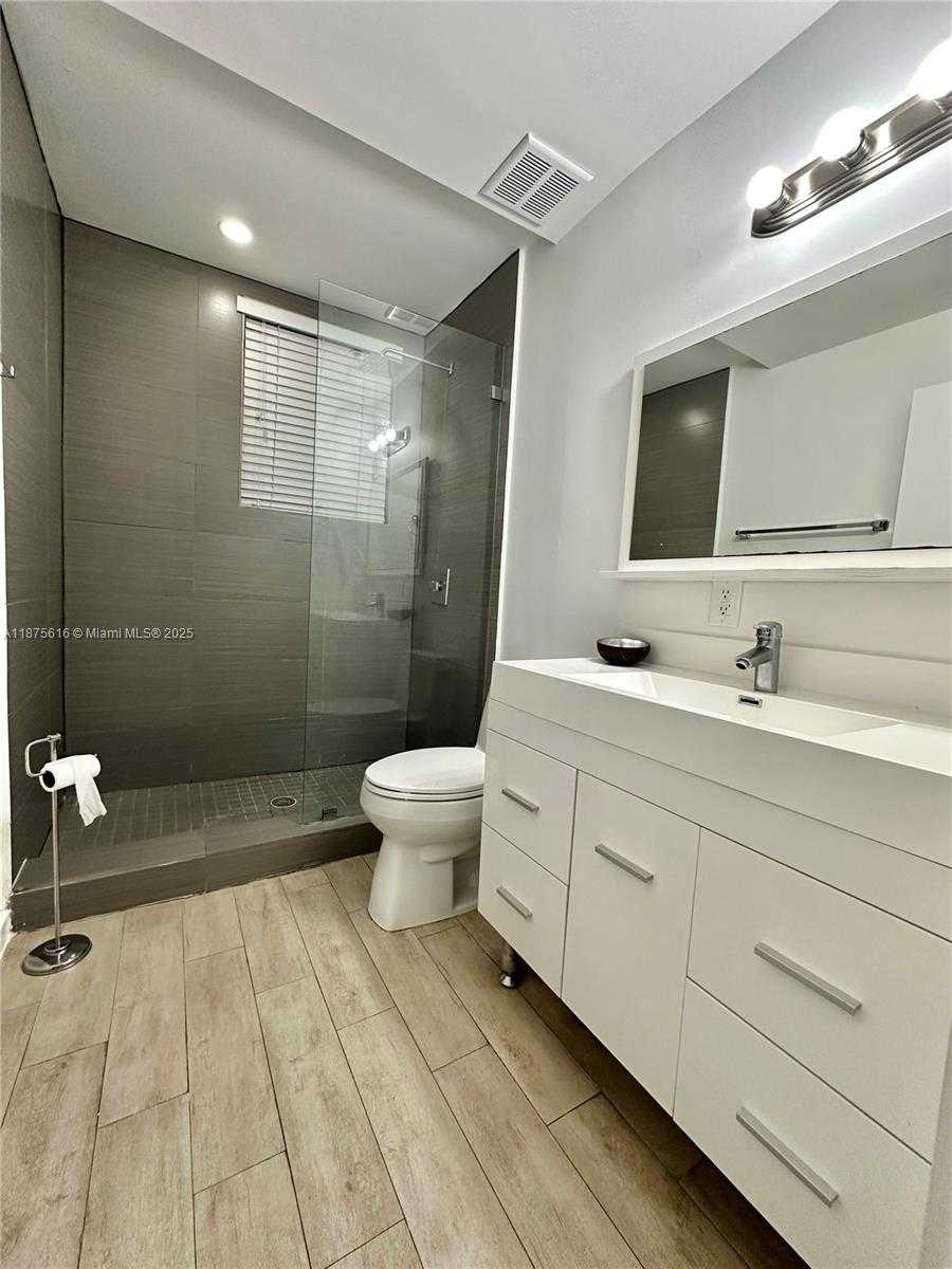 Small Image of 1611 MERIDIAN AVE #103, Miami Beach Number 13