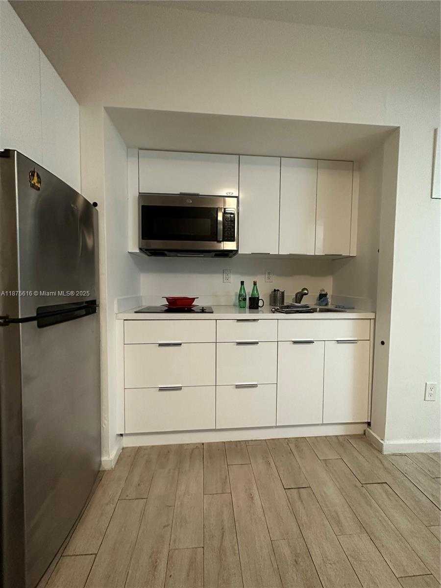 Small Image of 1611 MERIDIAN AVE #103, Miami Beach Number 4