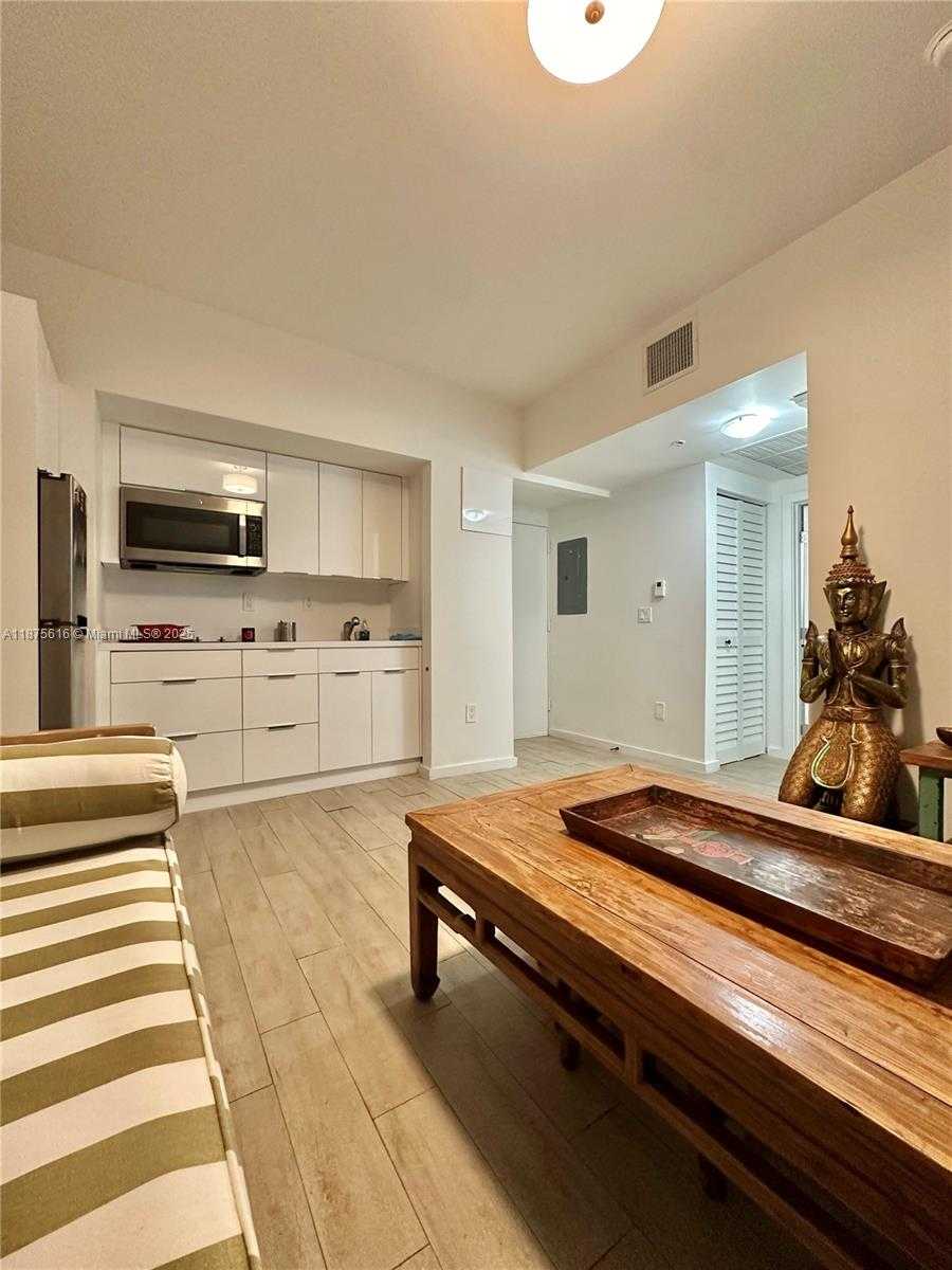 Small Image of 1611 MERIDIAN AVE #103, Miami Beach Number 7