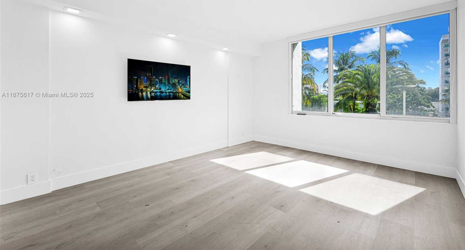 Small Image of 1000 WEST AVE #224, Miami Beach Number 15