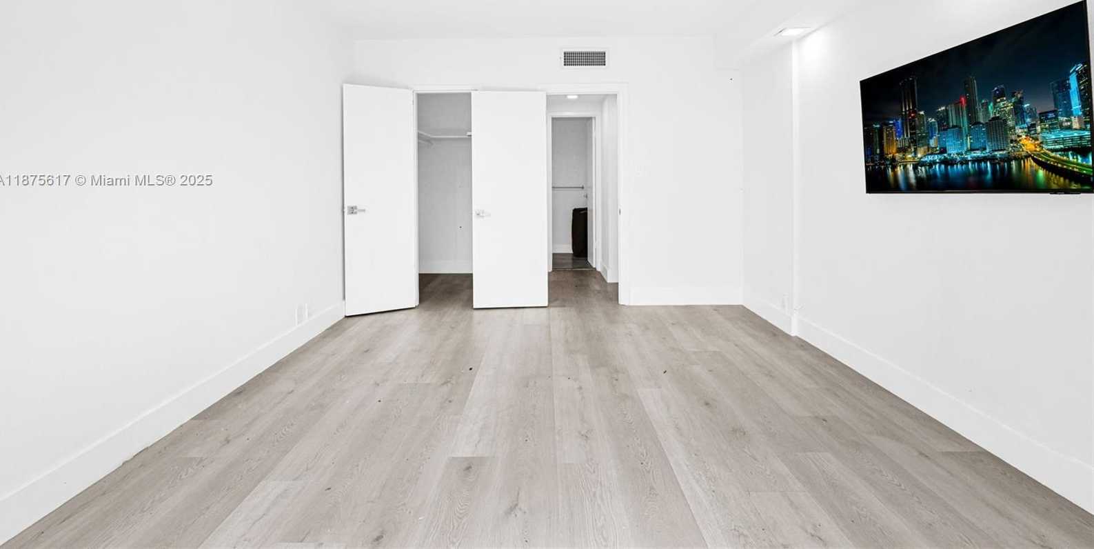 Small Image of 1000 WEST AVE #224, Miami Beach Number 20