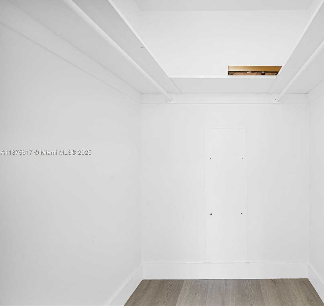 Small Image of 1000 WEST AVE #224, Miami Beach Number 24