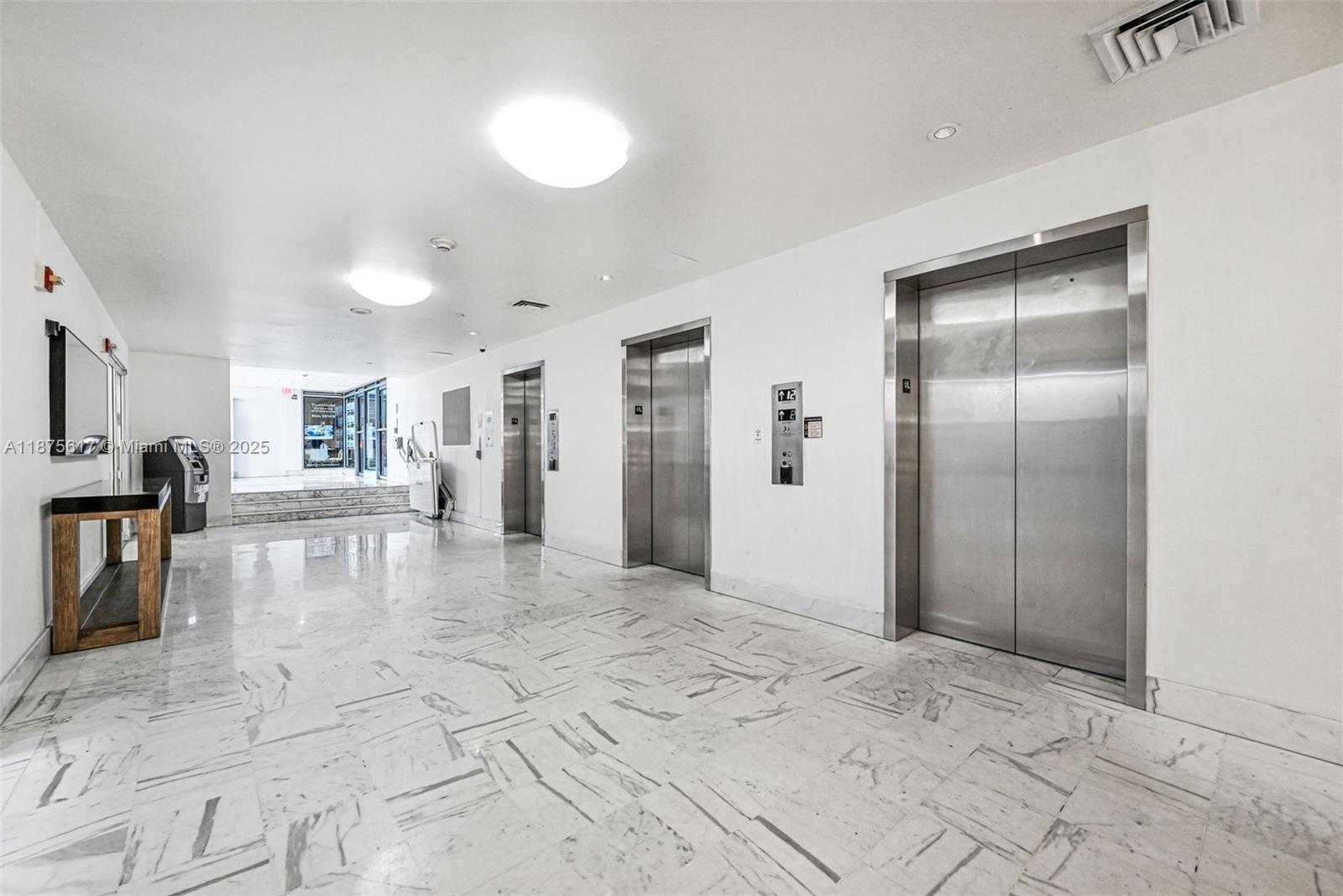 Small Image of 1000 WEST AVE #224, Miami Beach Number 31