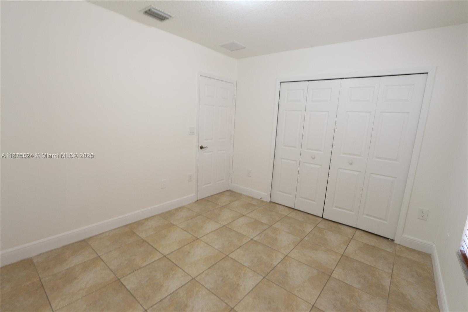 Small Image of 15449 SOUTH WEST 31 LN, Miami Number 11