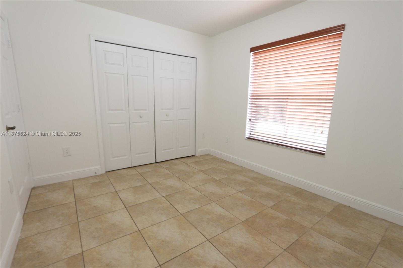 Small Image of 15449 SOUTH WEST 31 LN, Miami Number 12