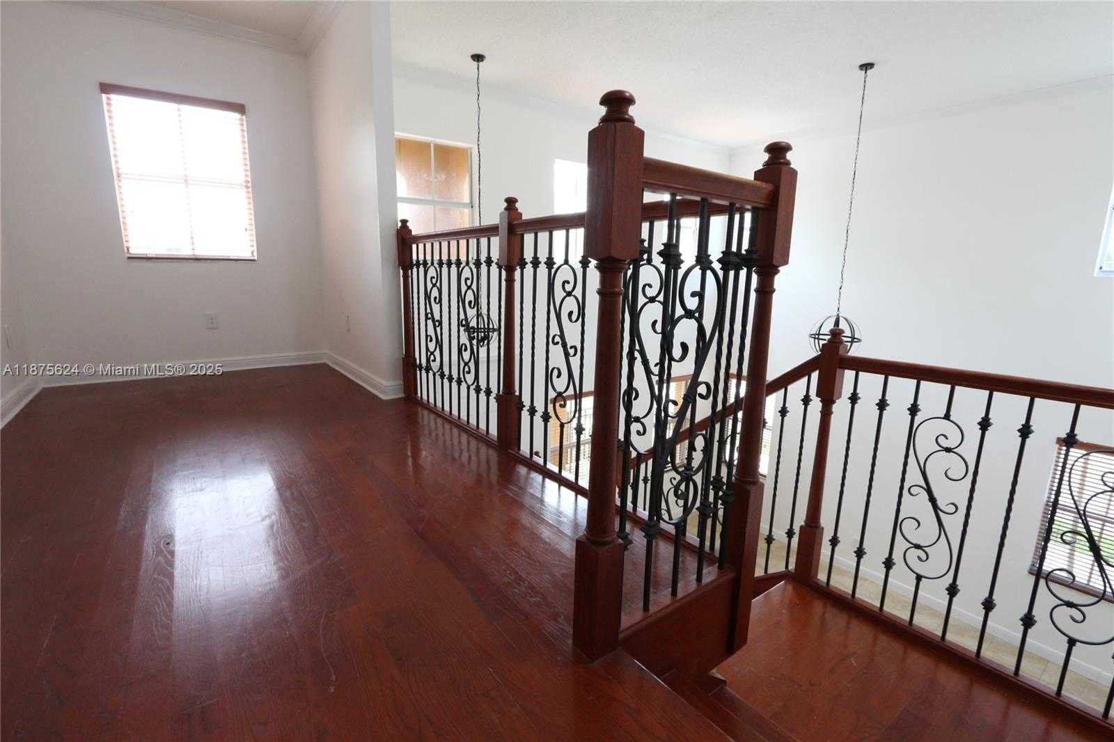 Small Image of 15449 SOUTH WEST 31 LN, Miami Number 17