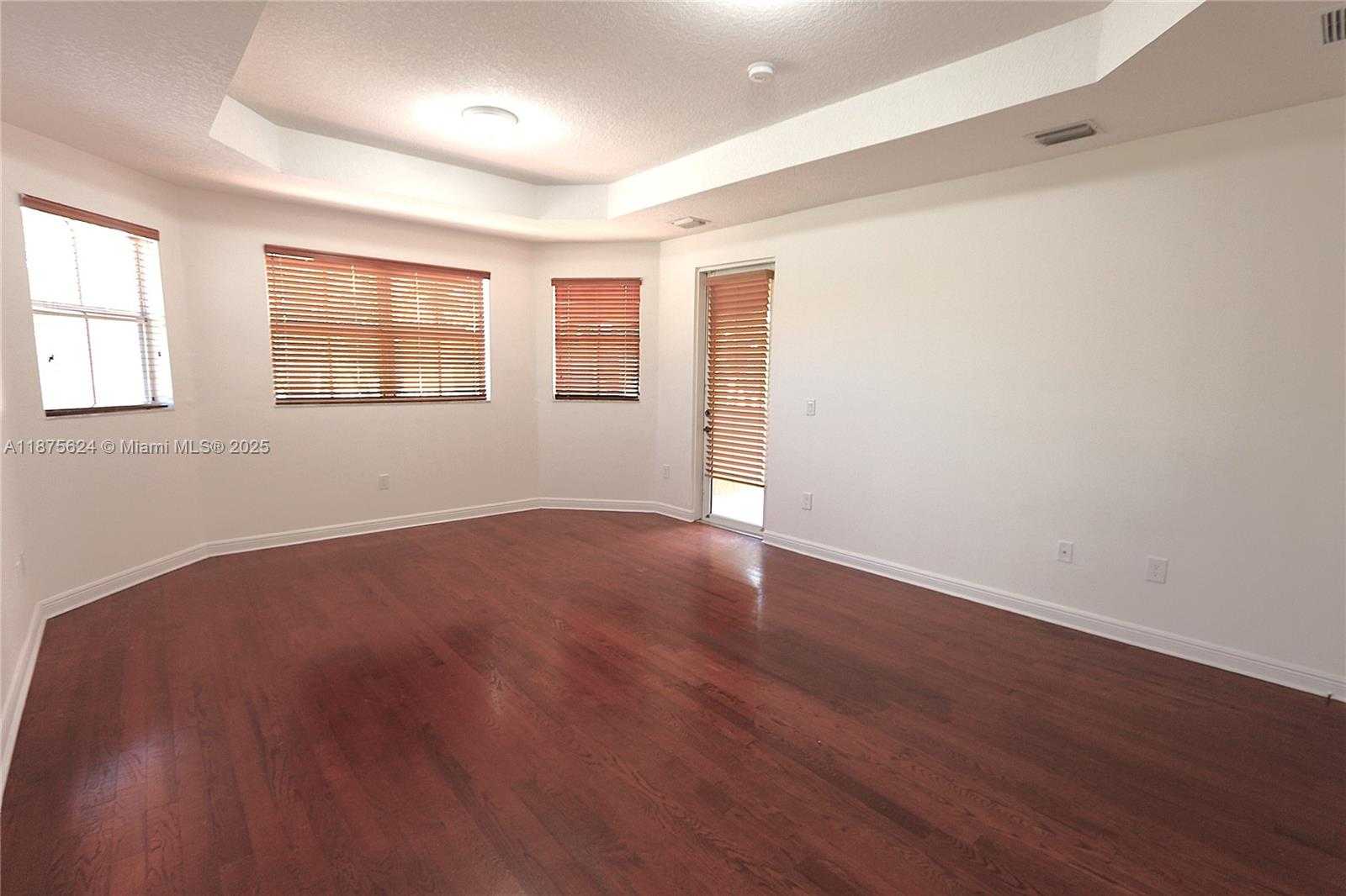 Small Image of 15449 SOUTH WEST 31 LN, Miami Number 18