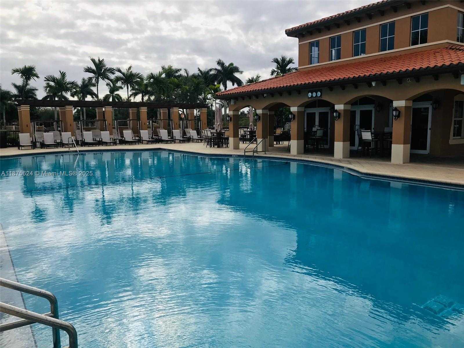 Small Image of 15449 SOUTH WEST 31 LN, Miami Number 29