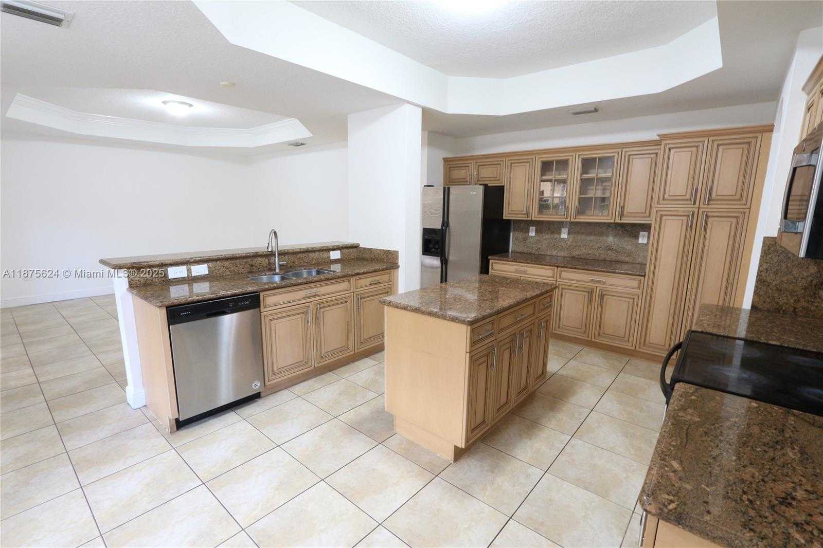 Small Image of 15449 SOUTH WEST 31 LN, Miami Number 5