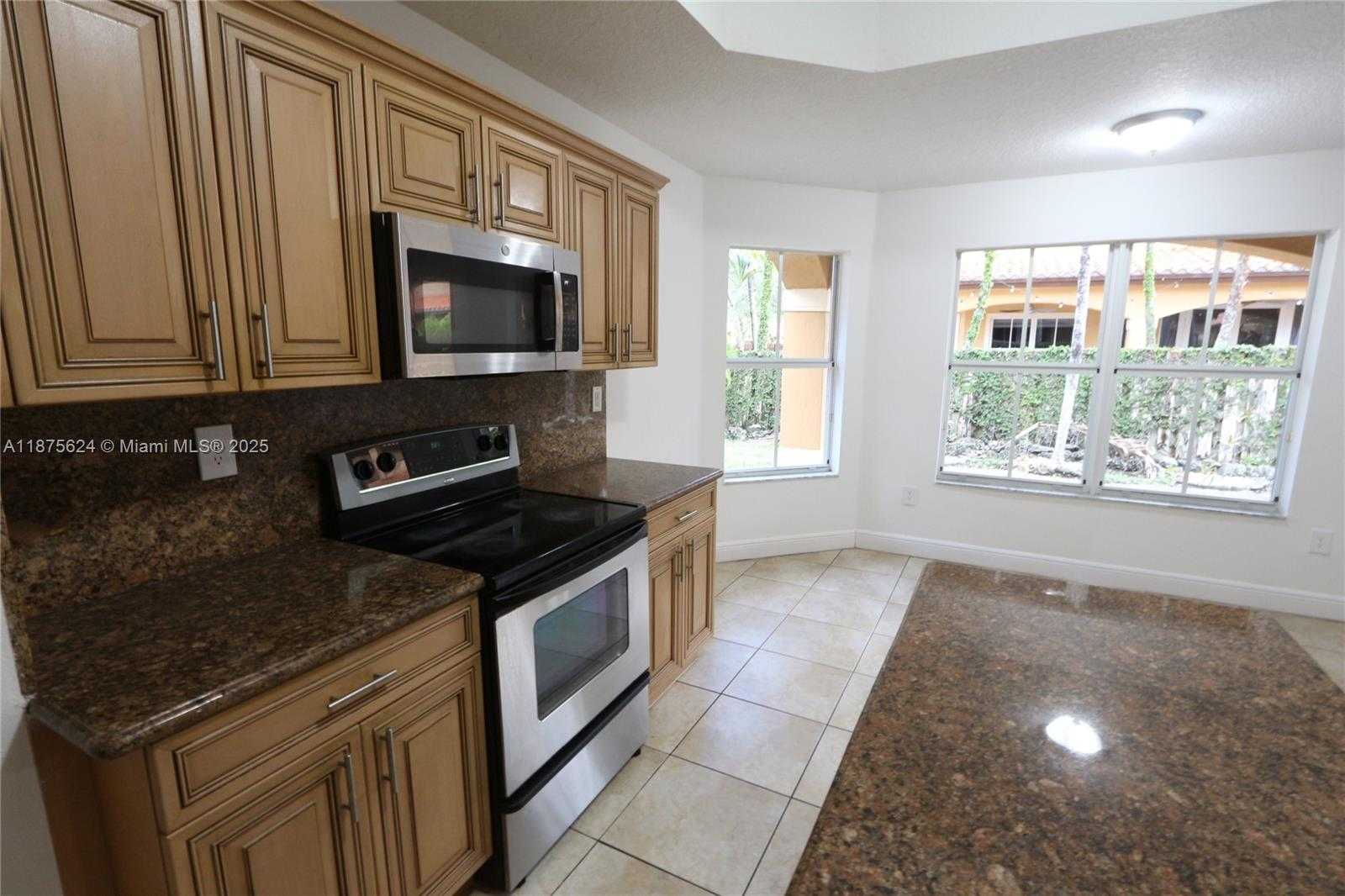 Small Image of 15449 SOUTH WEST 31 LN, Miami Number 7