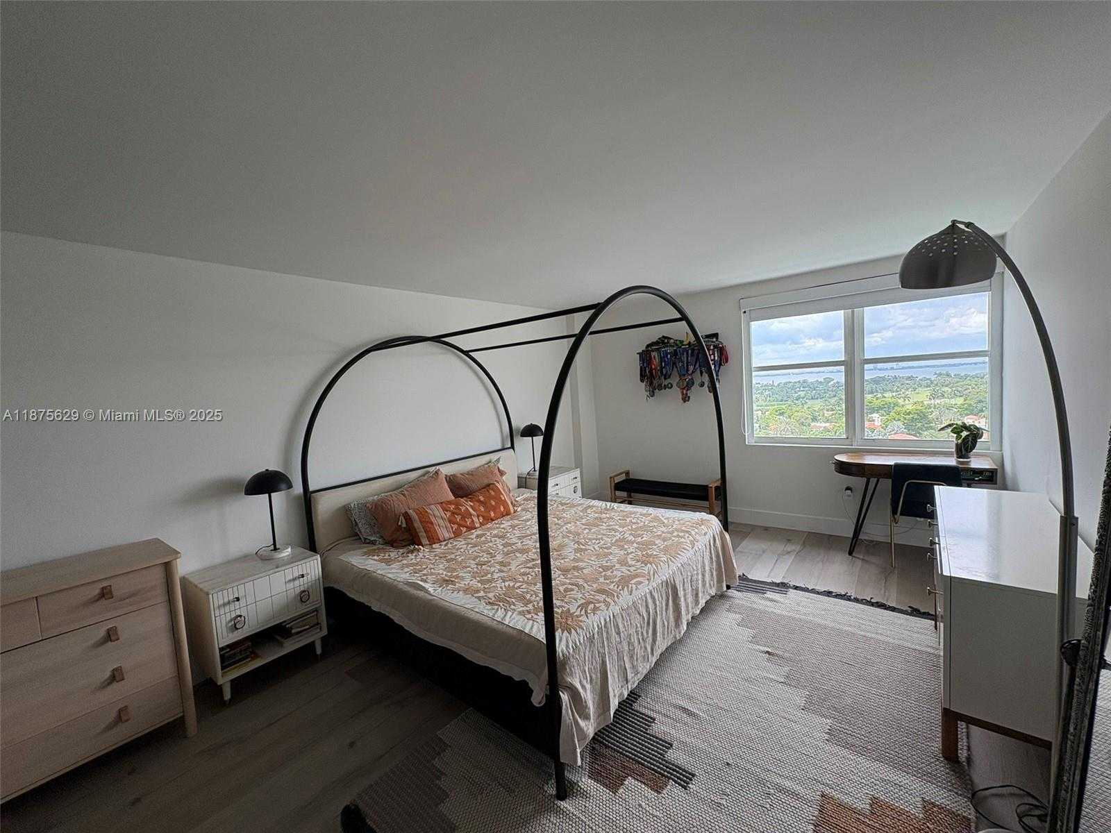 Small Image of 5750 COLLINS AVE #15F, Miami Beach Number 12