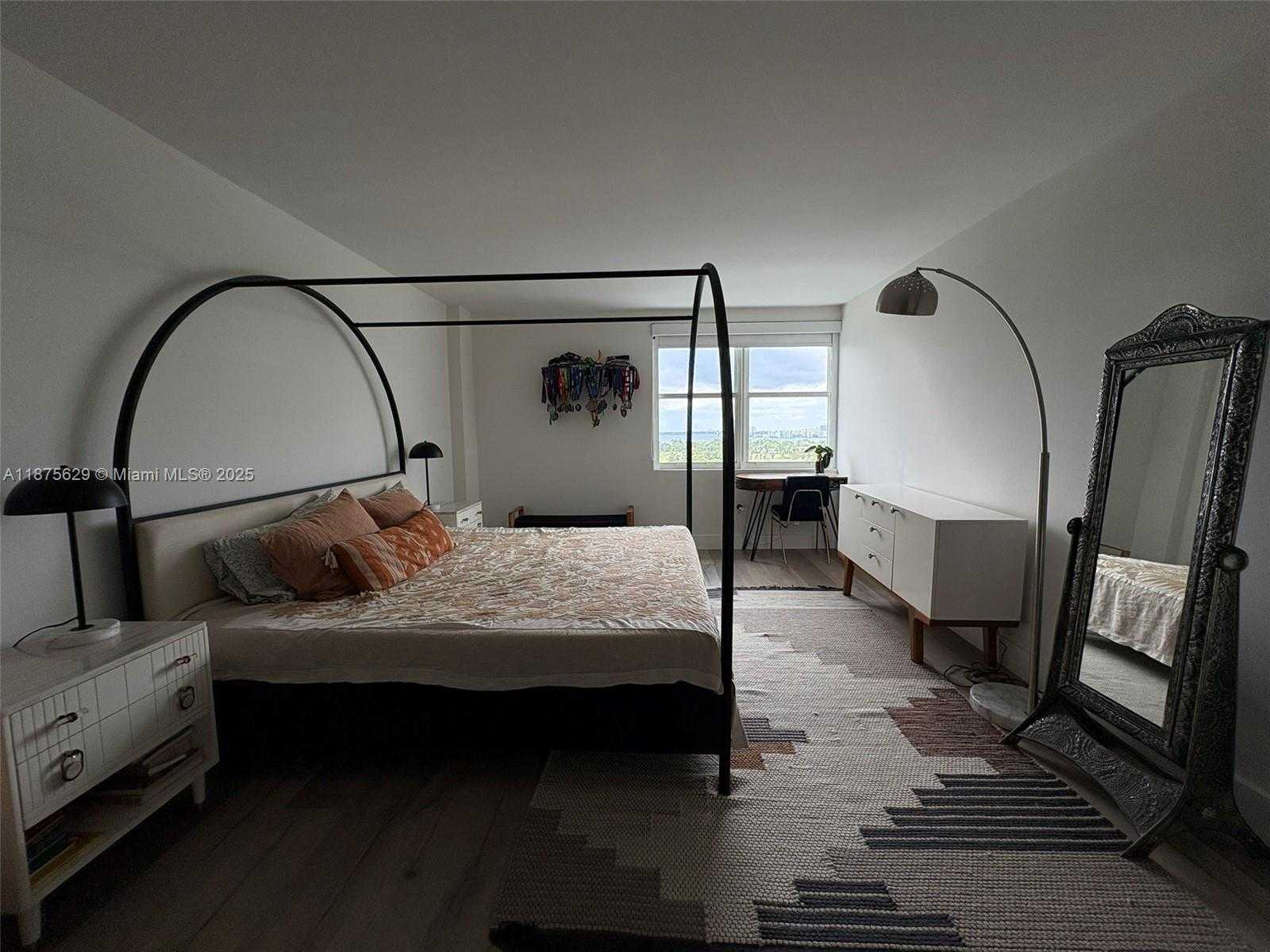 Small Image of 5750 COLLINS AVE #15F, Miami Beach Number 13