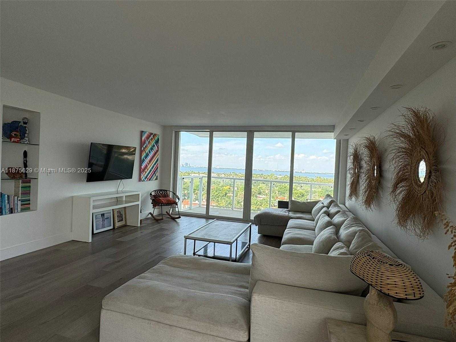 Small Image of 5750 COLLINS AVE #15F, Miami Beach Number 2