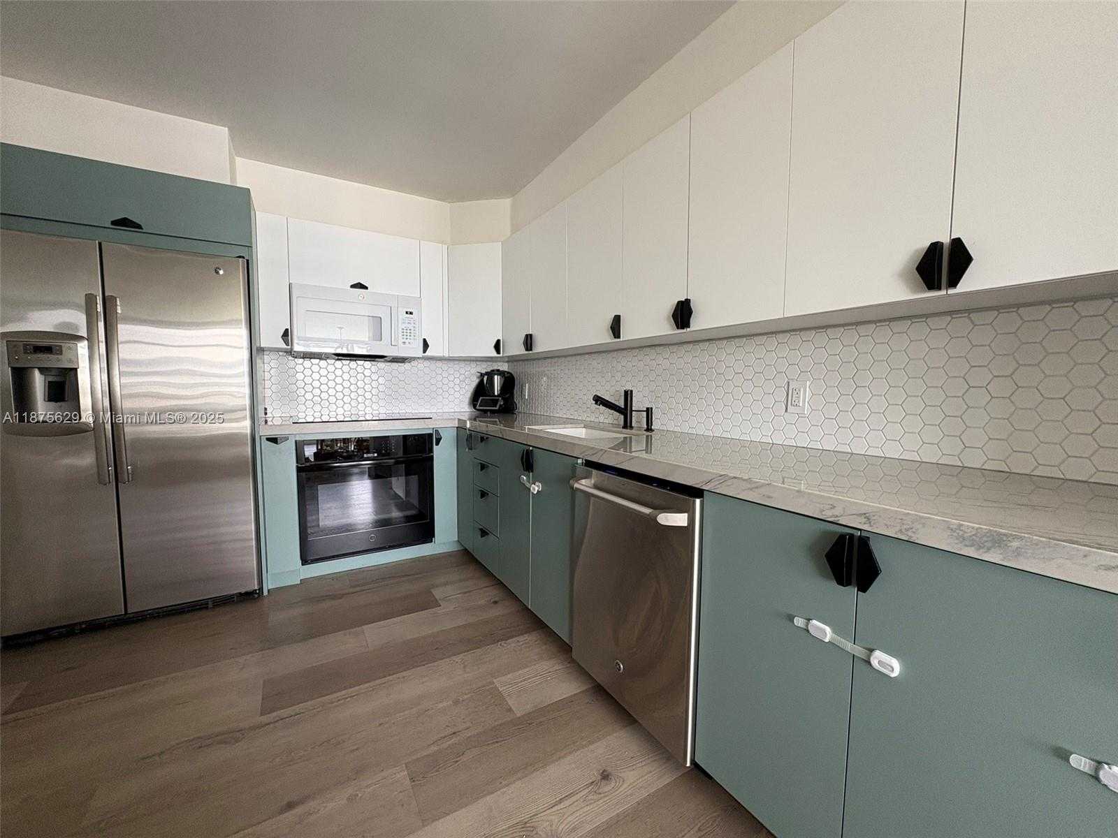 Small Image of 5750 COLLINS AVE #15F, Miami Beach Number 32