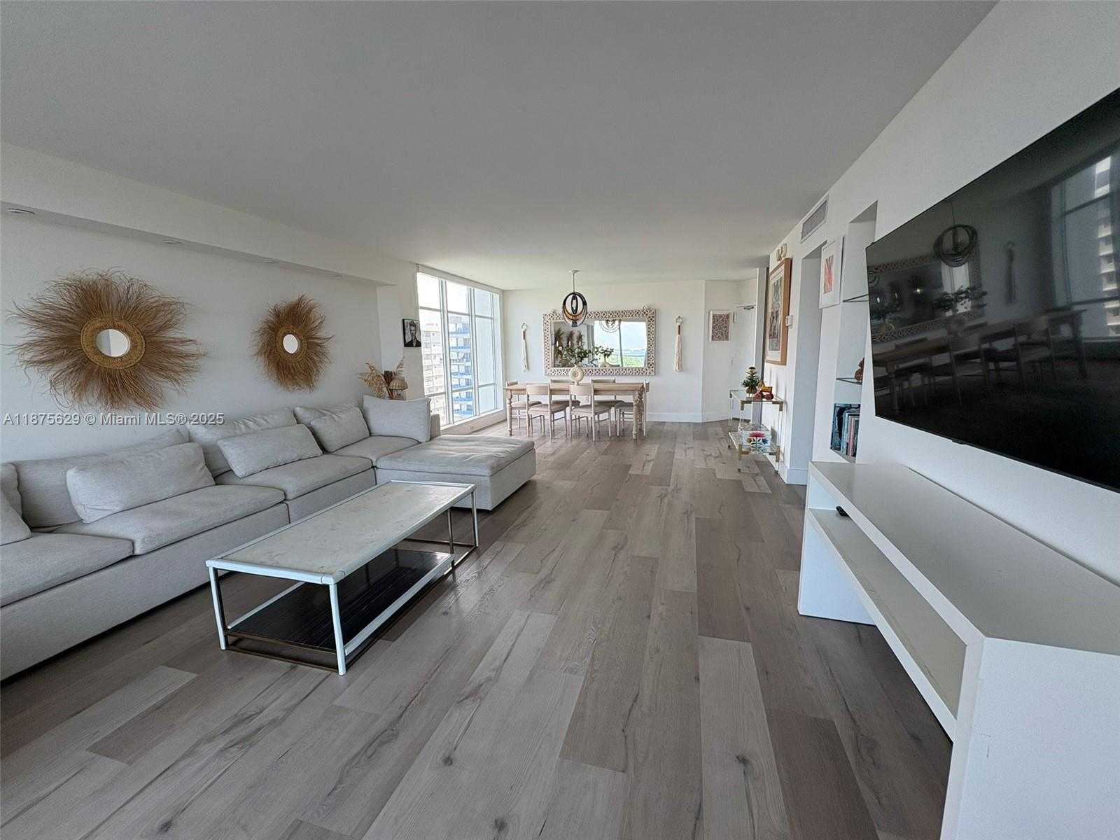 Small Image of 5750 COLLINS AVE #15F, Miami Beach Number 6
