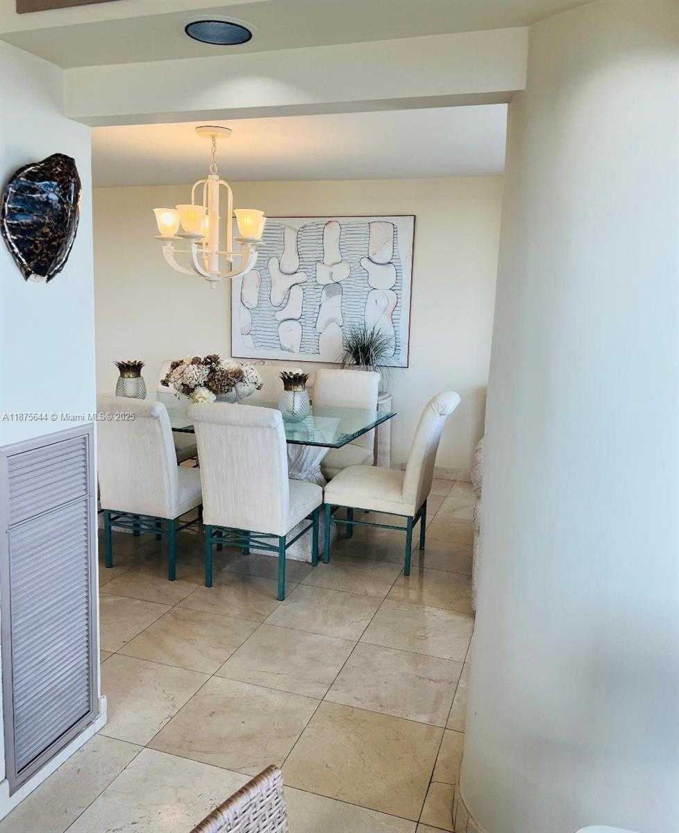 Small Image of 2333 BRICKELL AVE #2402, Miami Number 18