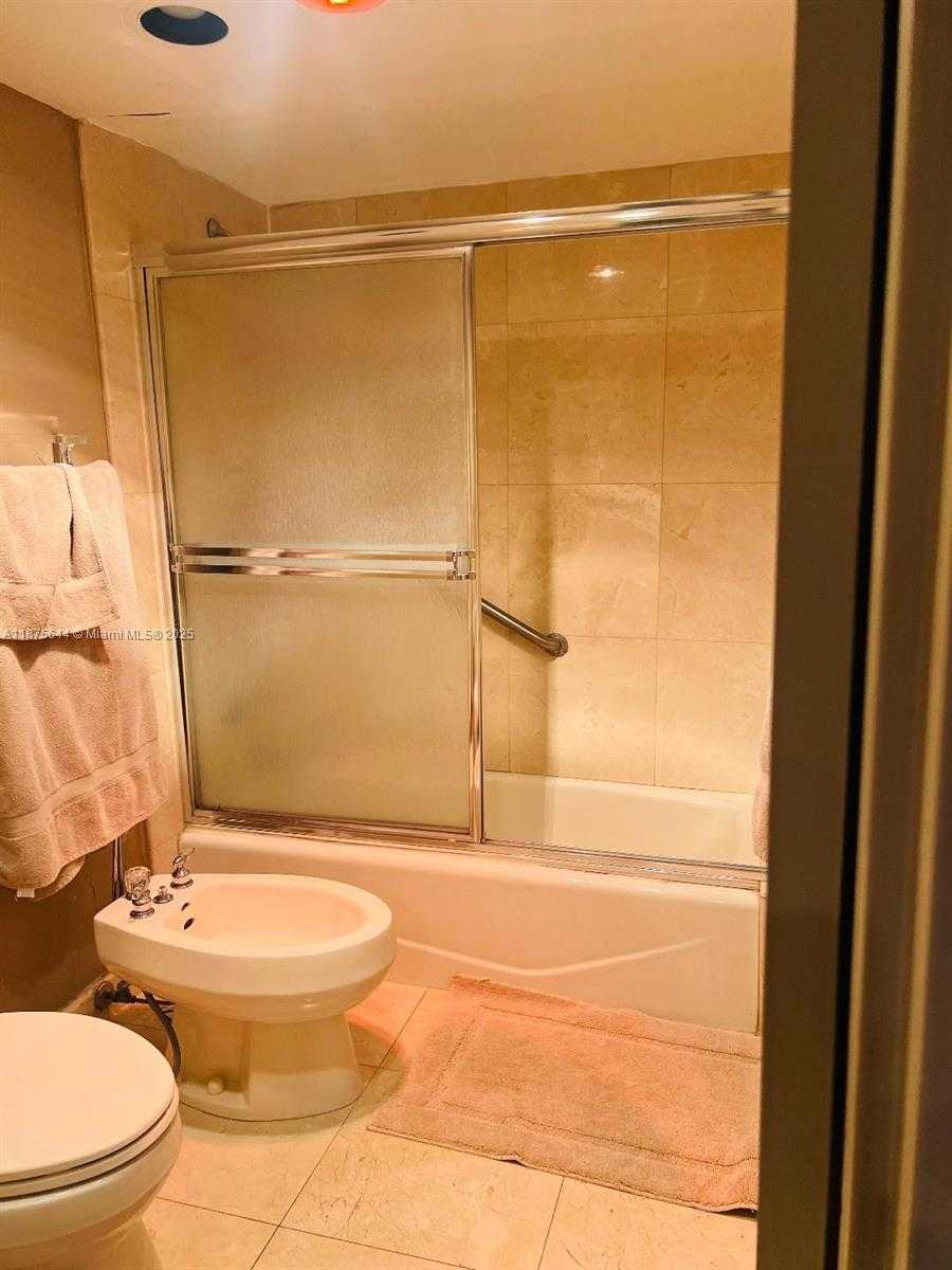 Small Image of 2333 BRICKELL AVE #2402, Miami Number 29