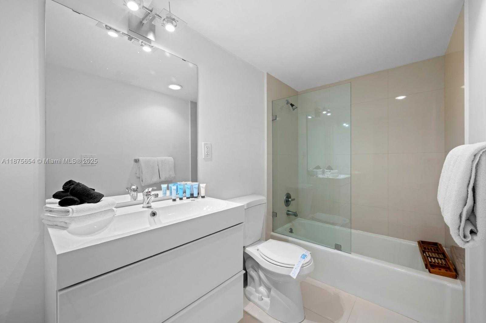 Small Image of 19370 COLLINS AVE #903, Sunny Isles Beach Number 15