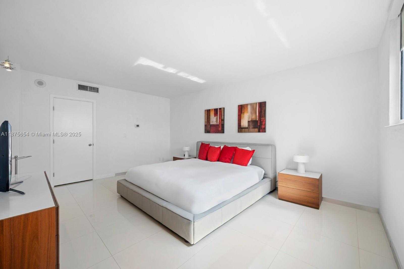 Small Image of 19370 COLLINS AVE #903, Sunny Isles Beach Number 9
