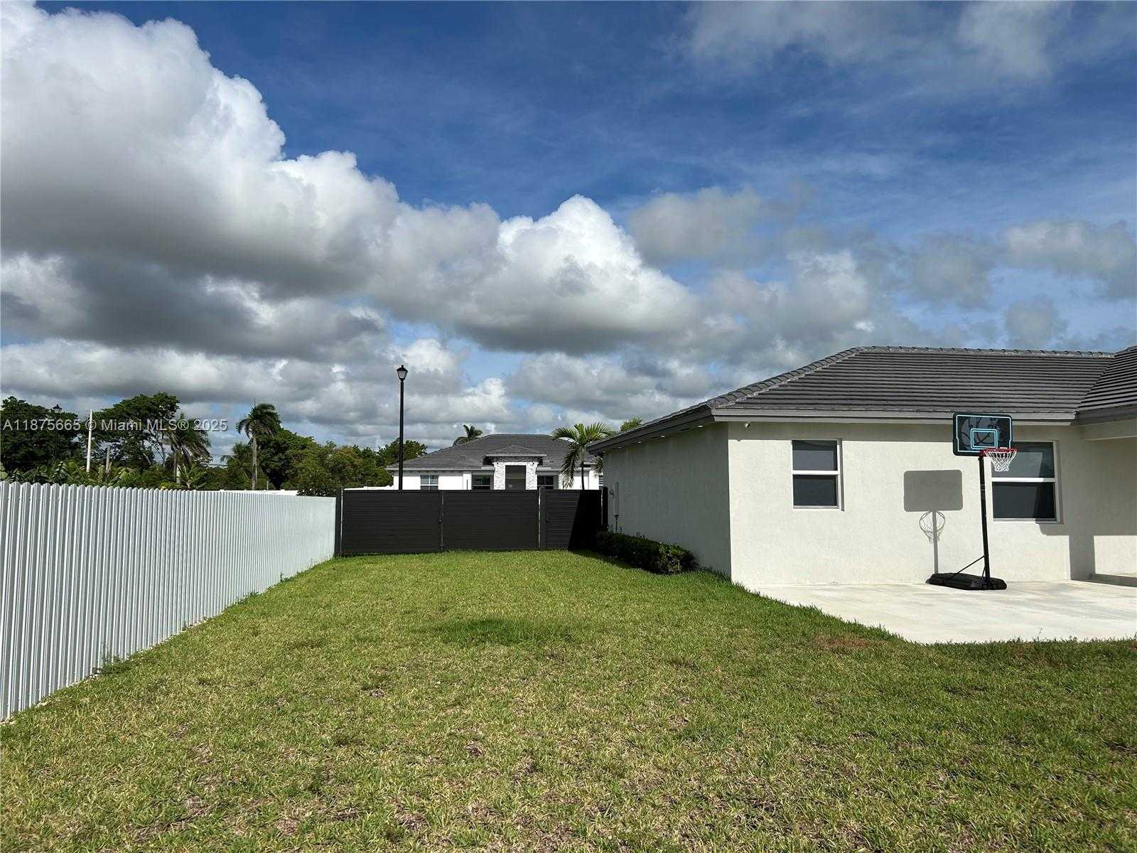 Small Image of 29071 AVE, Homestead Number 60