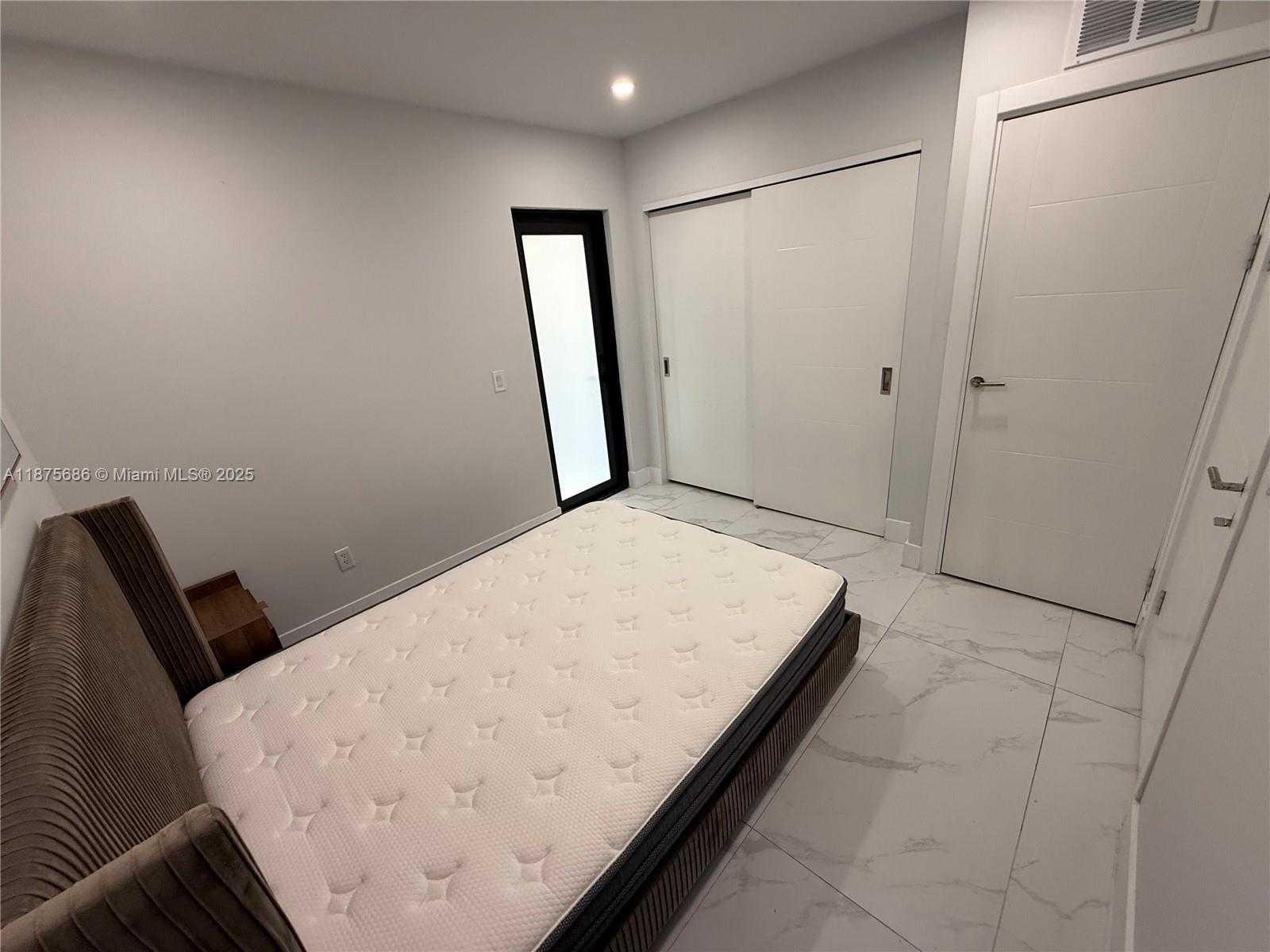 Small Image of 944 JEFFERSON AVE #4, Miami Beach Number 11