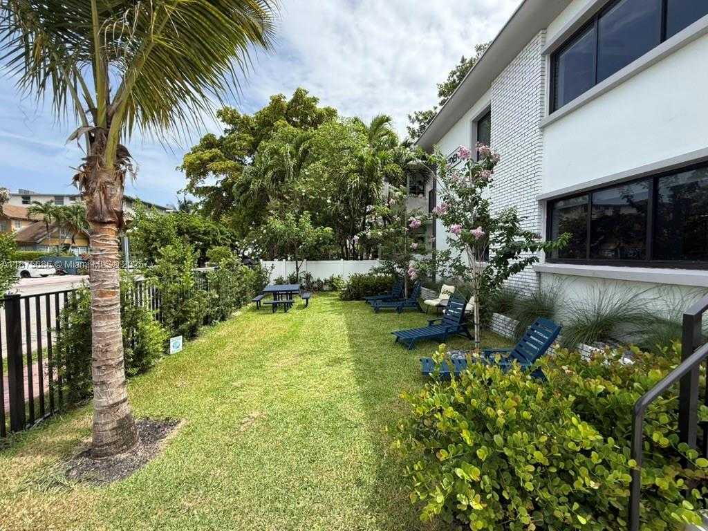 Small Image of 944 JEFFERSON AVE #4, Miami Beach Number 16