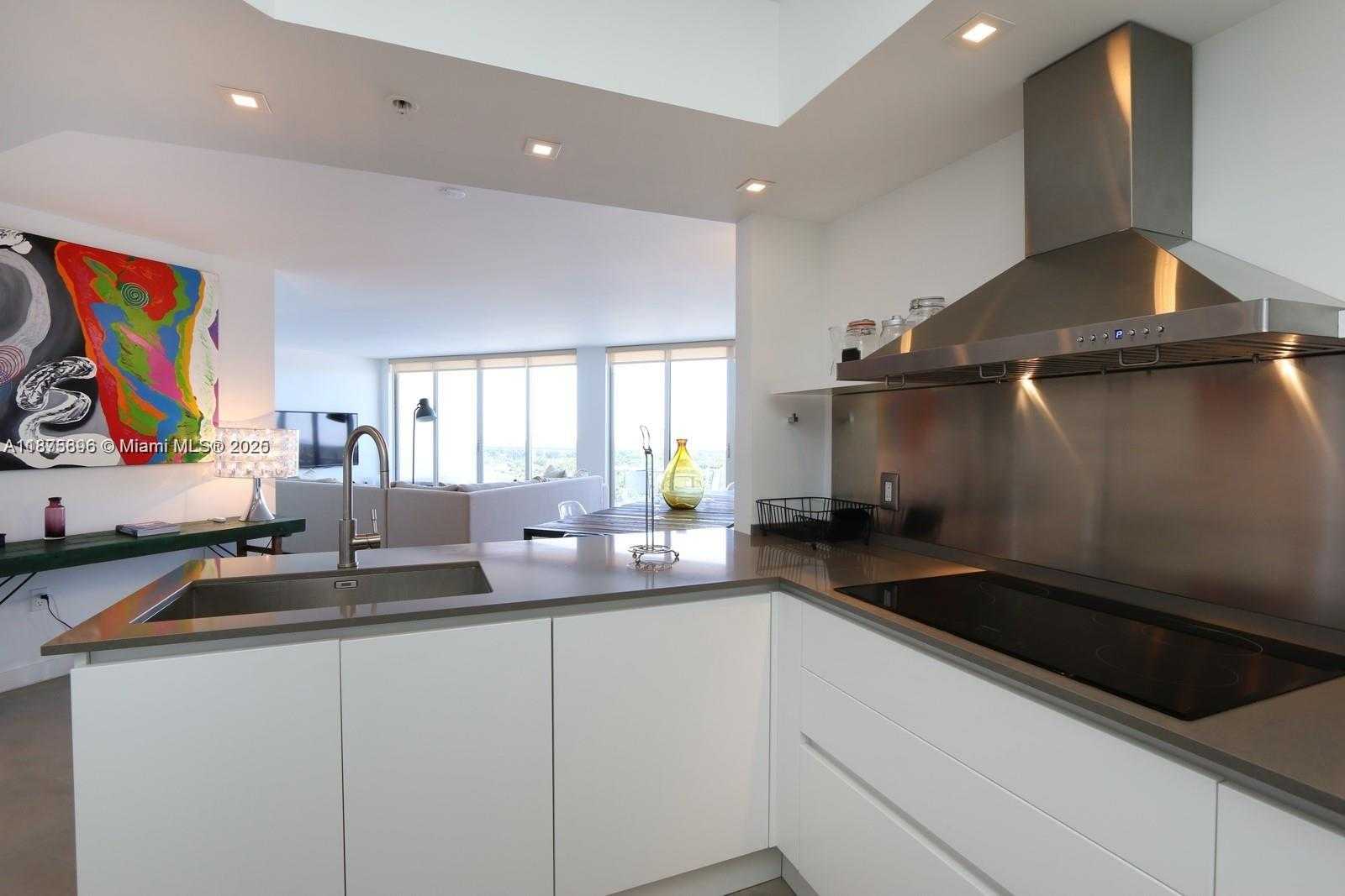 Small Image of 1900 SUNSET HARBOUR DR #2011, Miami Beach Number 11