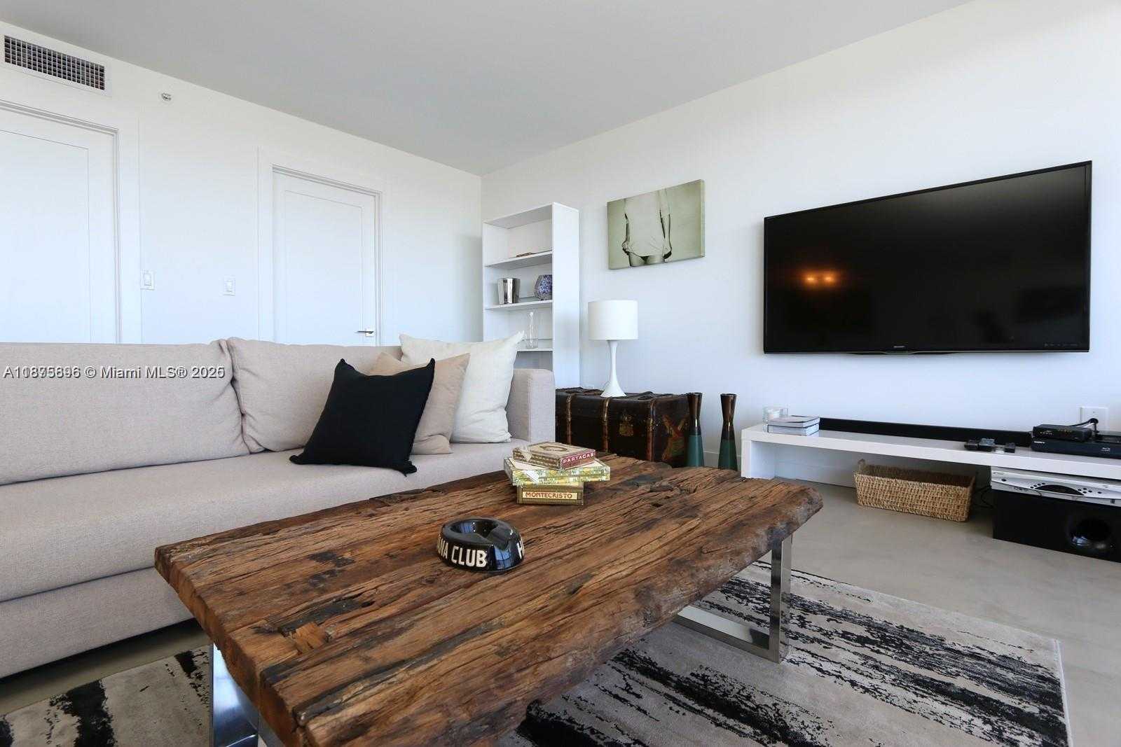 Small Image of 1900 SUNSET HARBOUR DR #2011, Miami Beach Number 18