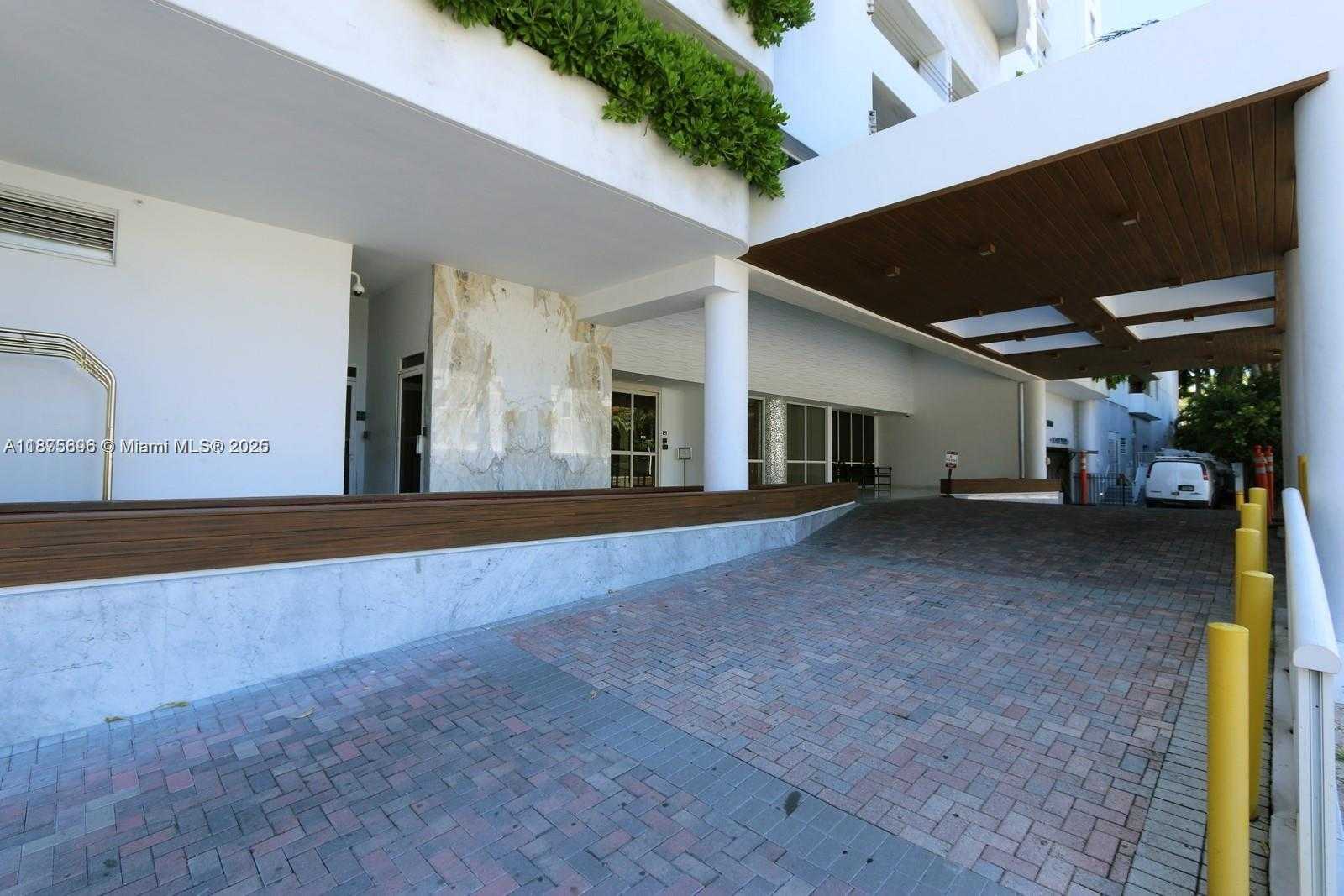Small Image of 1900 SUNSET HARBOUR DR #2011, Miami Beach Number 29